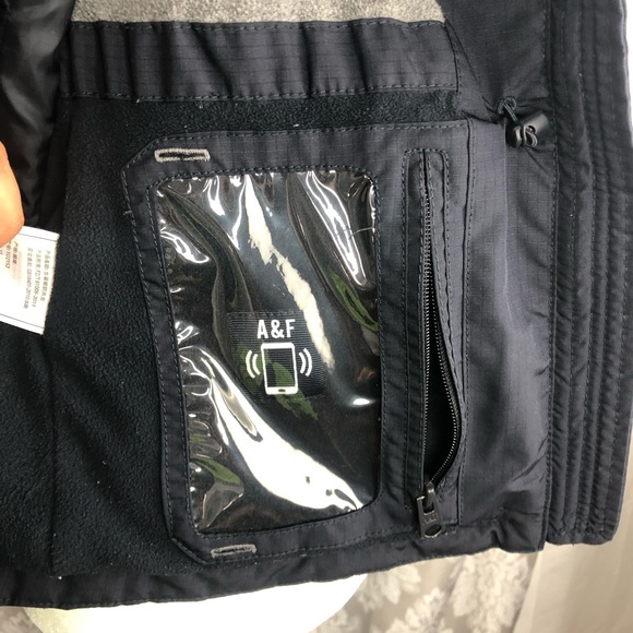 The A & F all season weather warrior jacket - Picture 8 of 8